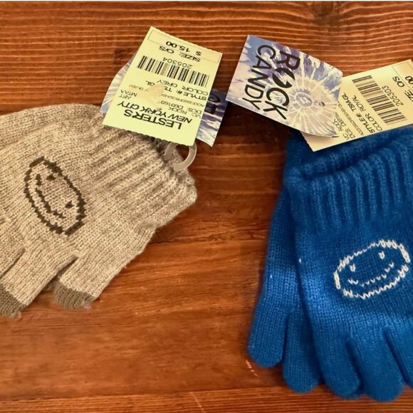 AMAZING LIMITED EDITION ROCK CANDY UNISEX GLOVES  YOU GET BOTH PAIRS  YOUR KIDS - Picture 1 of 2